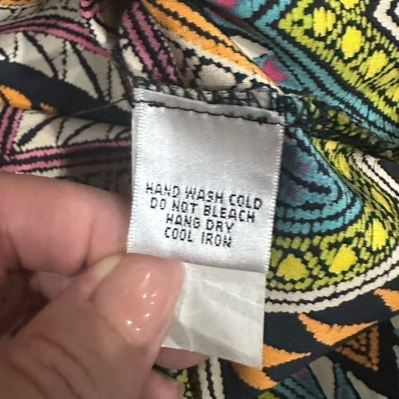 SIGNATURE STUDIO Colorful Print Blouse with buttoned sleeves(permanent), EUC! - Picture 6 of 6